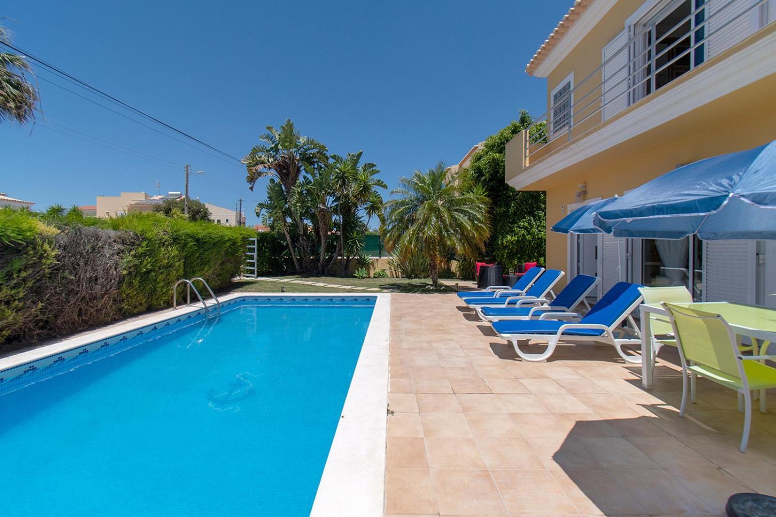 Altura Villa Villa *