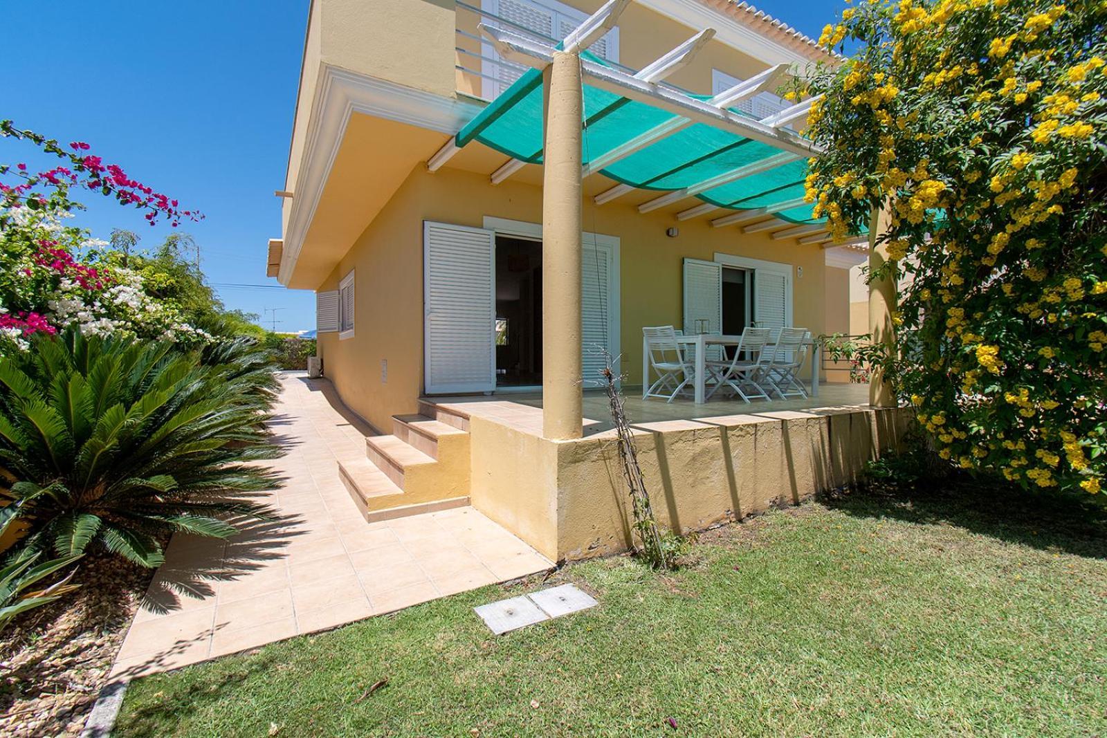 Altura Villa *